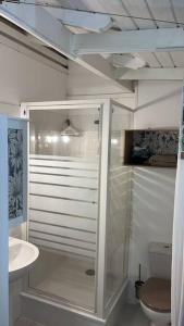 Et badeværelse på Ti colibri