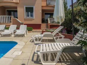 Bazén v ubytovaní Apartments Eddie alebo v jeho blízkosti