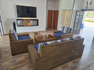 TV a/nebo společenská místnost v ubytování Finca Villa Claudia, La Mesa, Cundinamarca