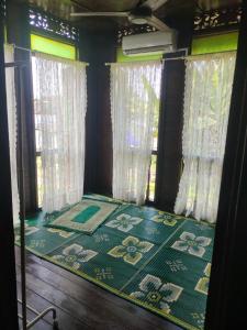 Fotografie z fotogalerie ubytování Homestay Kampung Den v destinaci Kampong Jimah