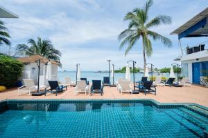 Bazén v ubytování Phuket Boat Quay Hotel Panwa Beach nebo v jeho okolí