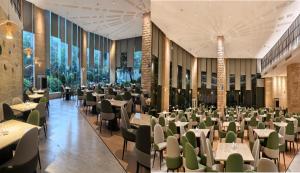 Restaurace v ubytování Zhangjiajie Chensheng International Hotel
