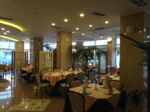 Hotel Dodona 레스토랑 또는 맛집