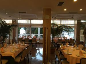 Hotel Dodona 레스토랑 또는 맛집