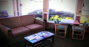 A seating area at Cedars Inn Lewiston