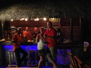 Oaspeți care stau la Koh Mook De Tara Beach Resort +219 fotografii