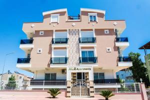Το κτήριο όπου στεγάζεται  το ξενοδοχείο διαμερισμάτων