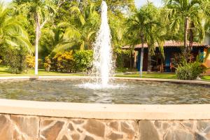 Aed väljaspool majutusasutust Hotel Guanacaste Lodge