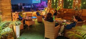 Hosté ubytování Hotel Gold Palace - 03 Mins Walk From New Delhi Railway Station