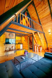 Posezení v ubytování Nesli Villa & Bungalow - Dubleks Bahçeli Villa