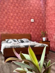 Postel nebo postele na pokoji v ubytování Long haul hotel