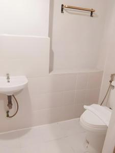 Φωτογραφία από το άλμπουμ του XX Rest Inn Yaowarat เรสอินน์ เยาวราช σε Samphanthawong