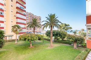Vonkajšia záhrada v ubytovaní Apartamento Sol Playa Torrox A55
