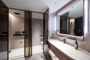 Koupelna v ubytování Orange Crystal Hotel Beijing Lize Business District Center + 16 fotografií