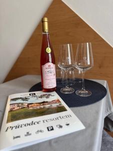 Nápoje v ubytovaní Resort Kovács