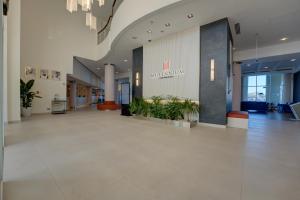 Vstupní hala nebo recepce v ubytování Millennium Lakeview Hotel