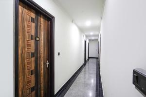 Fotografie z fotogalerie ubytování FabHotel 17 Suites in Sector 70 v destinaci Noida