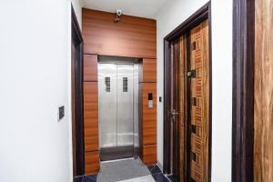 Fotografie z fotogalerie ubytování FabHotel 17 Suites in Sector 70 v destinaci Noida + 26 fotografií