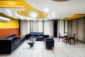 Posezení v ubytování FabHotel 17 Suites in Sector 70