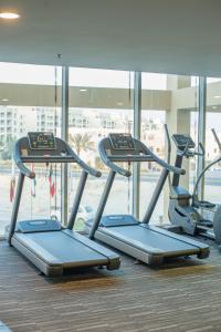 Sporto salė apgyvendinimo įstaigoje Gulf Suites Hotel Amwaj