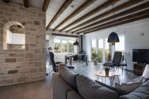 Μια τηλεόραση ή/και κέντρο ψυχαγωγίας στο Villa Elies