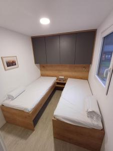 Billede fra billedgalleriet på Eco Lodge 4 personnes Mobilna i La-Roche-en-Ardenne