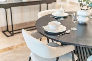 Galeriebild der Unterkunft DAYF-FMT Fairmont Palm with Pool and Beach Access in Dubai