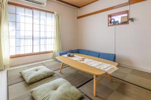 Χώρος καθιστικού στο Ikebukuro Base