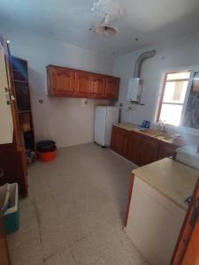 Dapur atau dapur kecil di Dar EL MAAMOURA