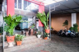 Fotografie z fotogalerie ubytování RedDoorz near Batik Tulis Celaket 2 v destinaci Malang