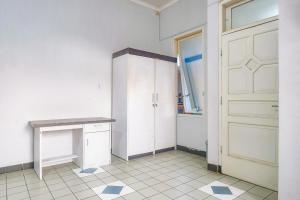 Fotografie z fotogalerie ubytování RedDoorz near Batik Tulis Celaket 2 v destinaci Malang