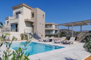 Bazén v ubytování Danae - Utopia Luxury Villa with Private Pool nebo v jeho okolí