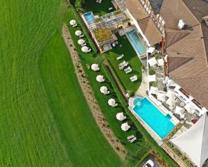 Bazén v ubytování Hotel Schönblick nebo v jeho okolí