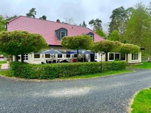 Το κτήριο όπου στεγάζεται  το διαμέρισμα +6 φωτογραφίες