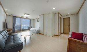 Mud Beach Hotel的休息区