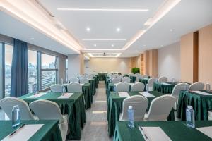 Konferenční prostory v ubytování Kunming Meihao Lizhi Hotel Cuihu Park Yunnan University Hospital Branch