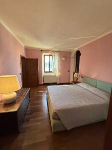 En eller flere senge i et værelse på Altana Sea Loft