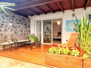 Сад в Studio calme pour deux personnes, accès PMR, proche golf et plages - FR-1-786-44