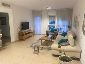 Foto sihtkohas Rishon LeẔiyyon asuva majutusasutuse סאל פאי תפוחים galeriist