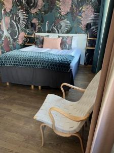 Rúm í herbergi á Scandic Värnamo
