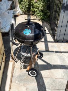 Grillfaciliteterne i feriehuset som gæsterne kan bruge