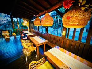 月牙庄休闲度假山庄餐厅或其他用餐的地方