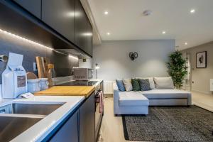 Posezení v ubytování Quiet 2BR Flat in Backbarrow near Lake Windermere