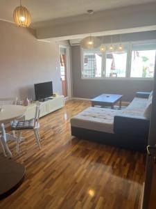 Postel nebo postele na pokoji v ubytování NewSpace Apartment in Strumica with Private Underground Parking