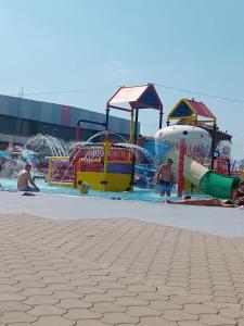 Bazen u ili blizu objekta NINA 3 AKVA PARK adr Stevana Ivanovica 1