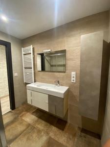 Kúpeľňa v ubytovaní Residencia Compostela + 37 fotografií