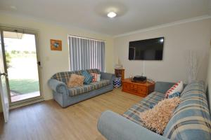 Posezení v ubytování Allure - Kalbarri, WA