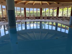 Bazén v ubytovaní Aktiv-Hotel Traube alebo v jeho blízkosti