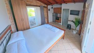 Gallery image of Suite 2nd Floor & Rooftop 6 in Flogita