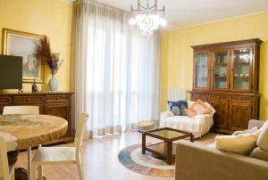 Posezení v ubytování Spacious apartment at Como lake